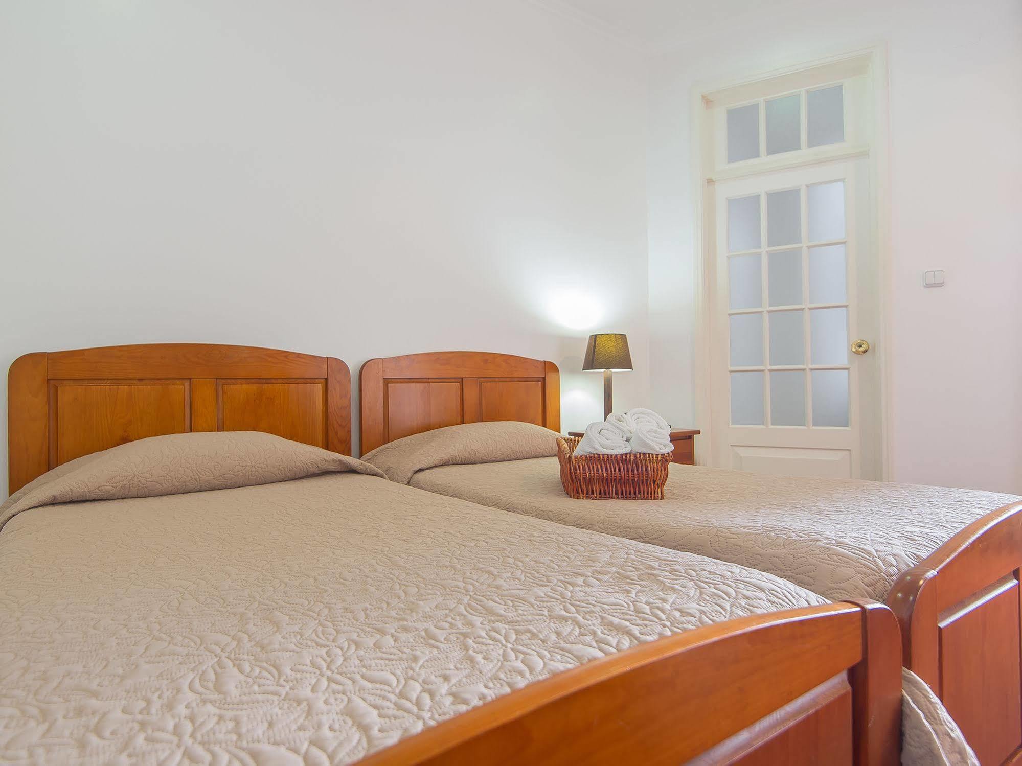 Comercial Boutique Guest House Понта Делгада Екстериор снимка