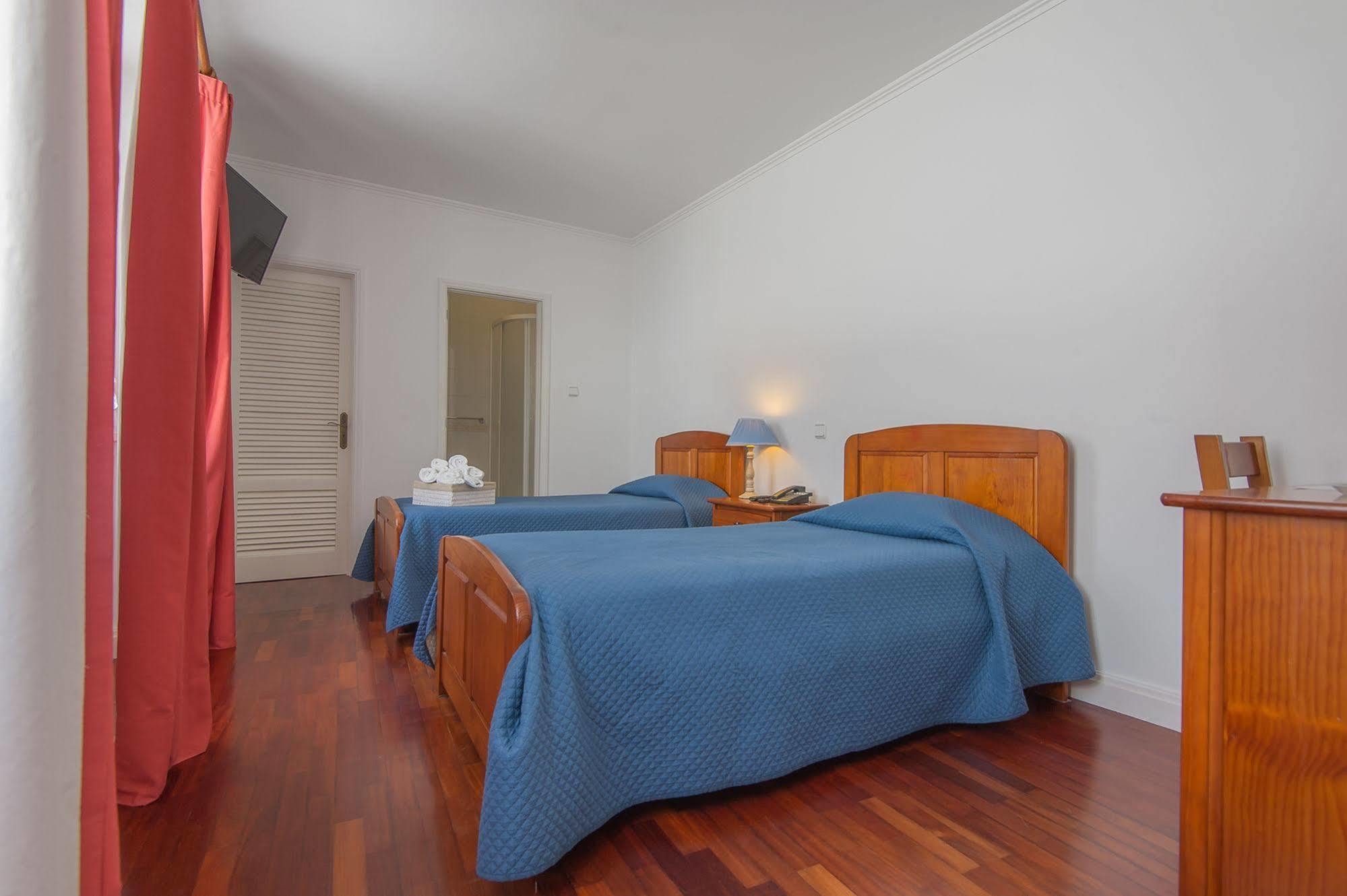 Comercial Boutique Guest House Понта Делгада Екстериор снимка