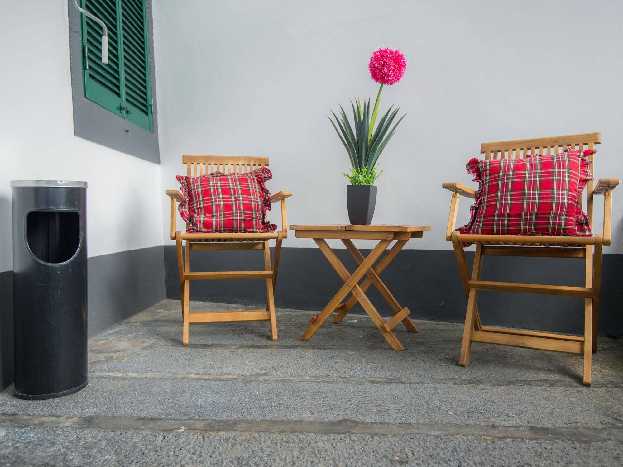 Comercial Boutique Guest House Понта Делгада Екстериор снимка